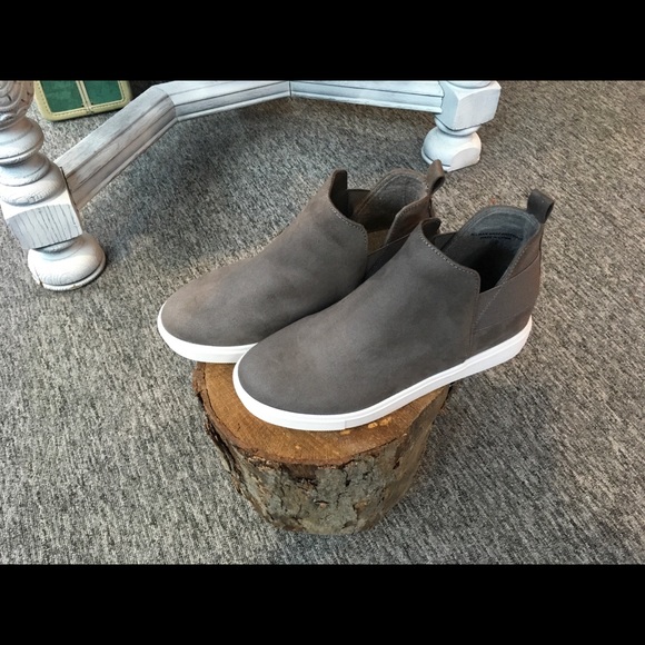 Diana-G. Gray sneakers by Soda - Picture 2 of 8